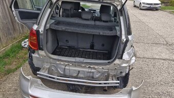 Predám na náhradné diely suzuki sx4 - 15