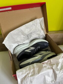 Bezecke tenisky New Balance Rebel - 15
