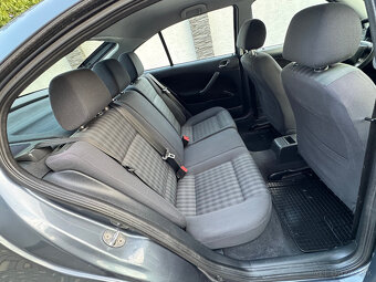 Škoda Octavia 1.6i TOUR 75kw 102PS  TOP STAV - 15