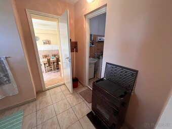 MAĎARSKO - MESZES - 4 IZBOVÝ ZREK. RD - 15