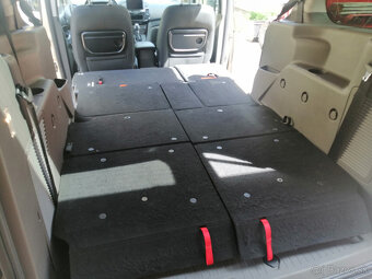 Ford Tourneo Connect 1,5 TDCi, automat, 7 míst TOP stav - 15