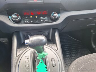 KIA SPORTAGE 2.0 CRDI 4x4 100 kw A/T automat - 15