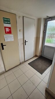 3-izb.byt s loggiou, centrum Lučenca - exkluzívna ponuka - 15