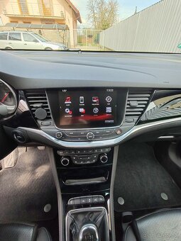 Opel Astra K Sports tourer - 15