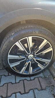Volvo V60 Cross Country - 15
