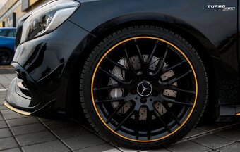 Mercedes-Benz AMG A45 Yellow Night Edition - 15