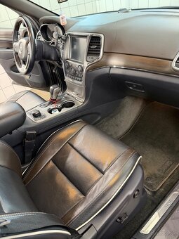 Jeep Grand Cherokee Overland - 15