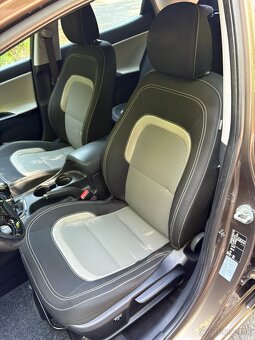 KIA Cee’d 1.4 MPI Gold - 15