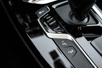 BMW X3 xDrive20d Luxury Line A/T - 15