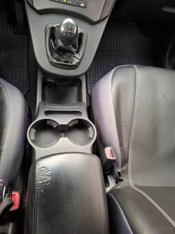 Kia Carens 2.0 LX - 15