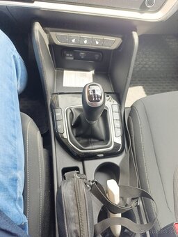 Sportage 2022,29 500 km,24000 eur. - 15