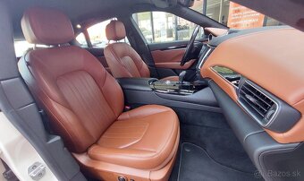 Maserati Levante 3.0D AT8 4x4 - 15