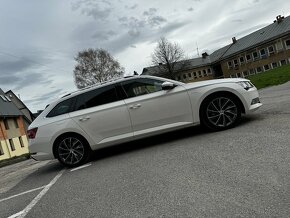 Škoda Superb Combi 4x4 Laurint&Klement - 15