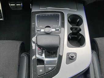 AUDI Q7 3.0 tdi 200kW , 3x S-line , r.v. 2019 , Slovenske - 15