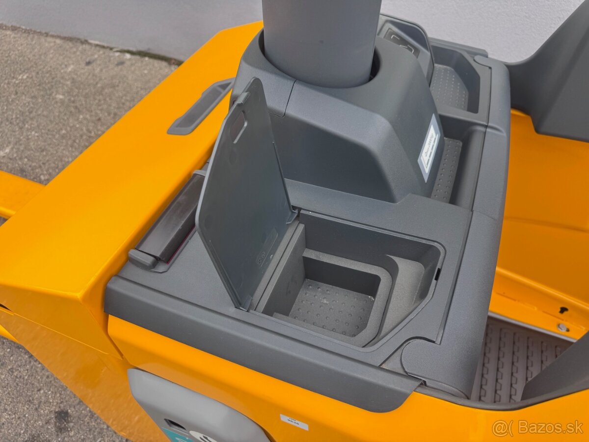 Nízkozdvižný vozík s plošinkou Jung stav nového - 16