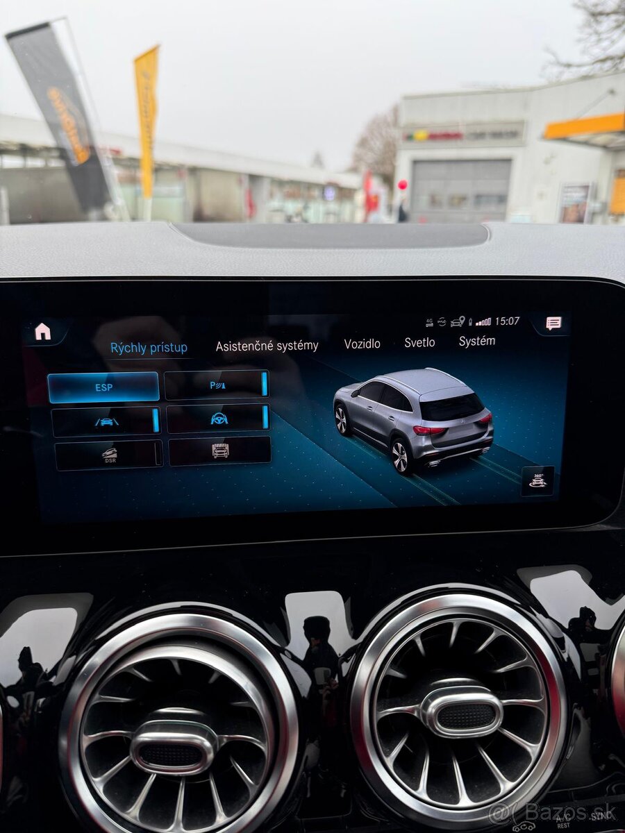 Mercedes benz GLA 220d - 16