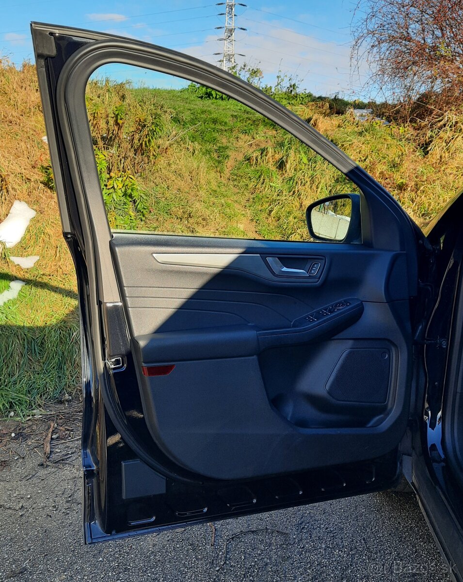 Predám Ford Kuga 2.5 Duratec HEV 190k Titanium eCVT - 16