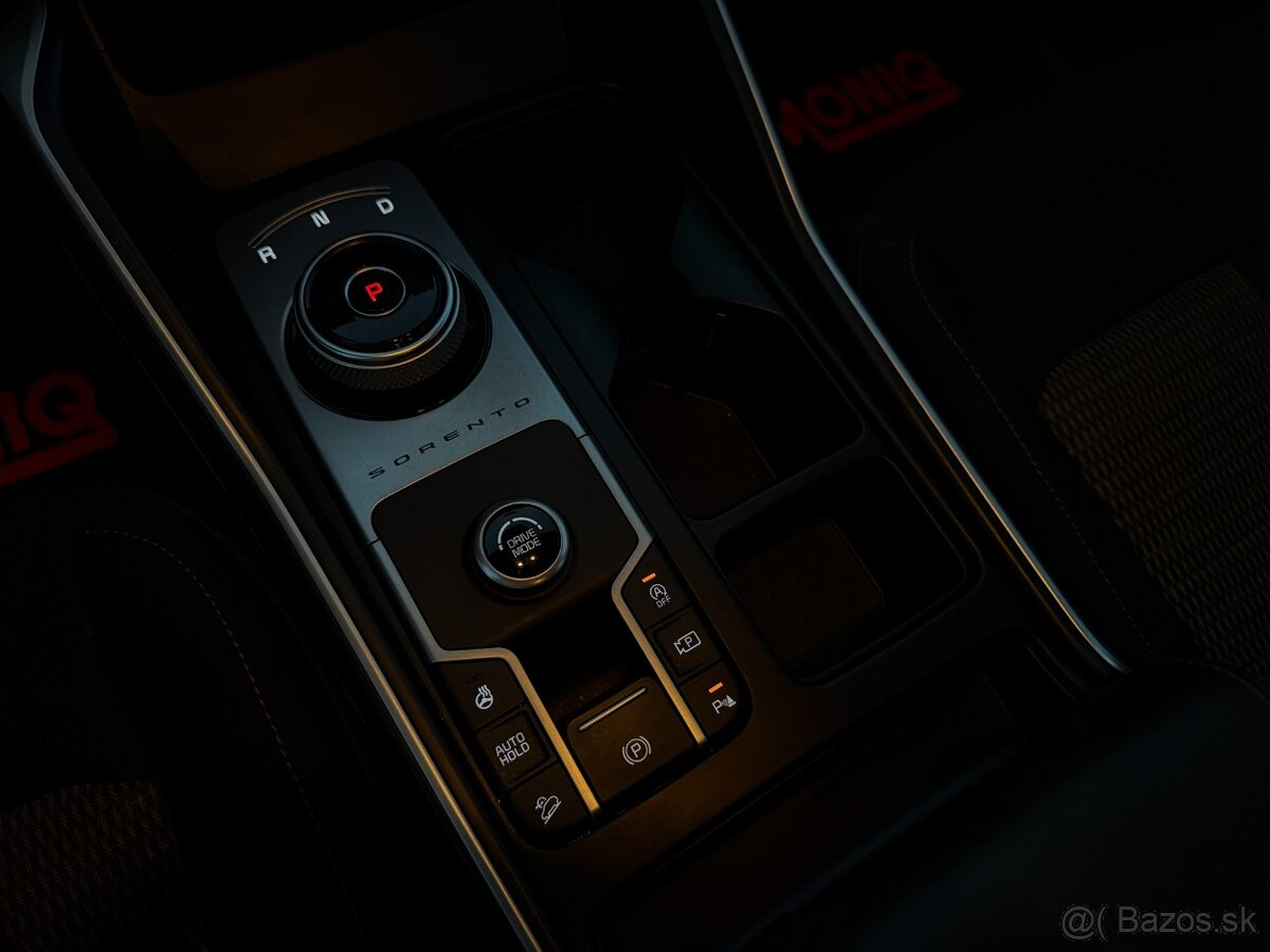 Kia Sorento 2.2 CRDi 7-miestne, Automat, Adaptiv tempomat - 16