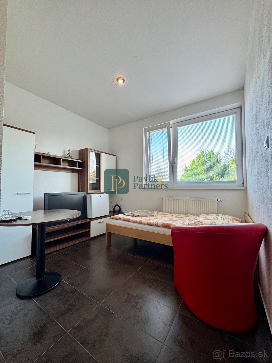 Predaj zabehnutá reštaurácia a penzión, Veľký Lapáš, 19á poz - 16