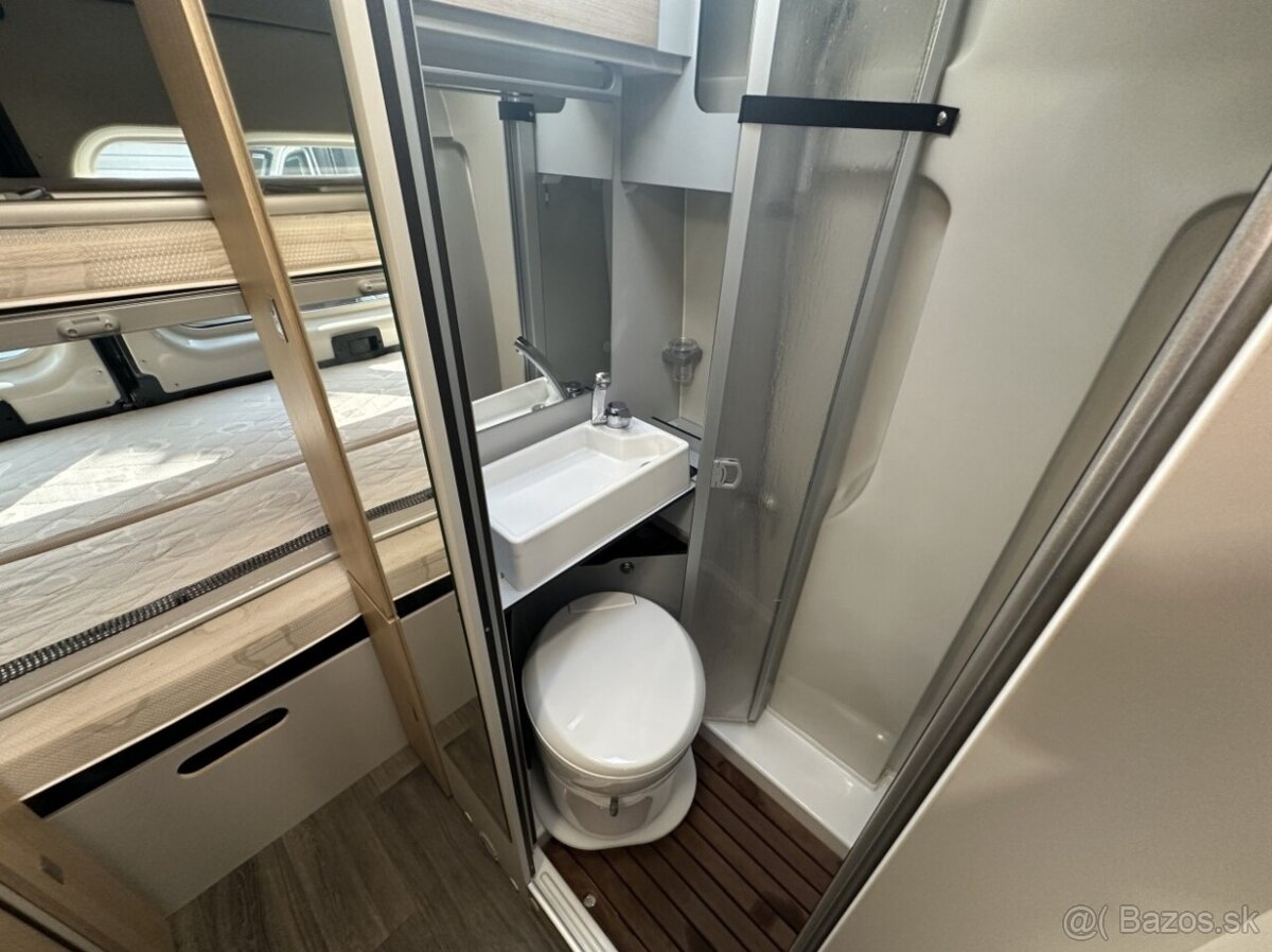 KARMANN-MOBIL DEXTER 581 - TOP STAV - 16