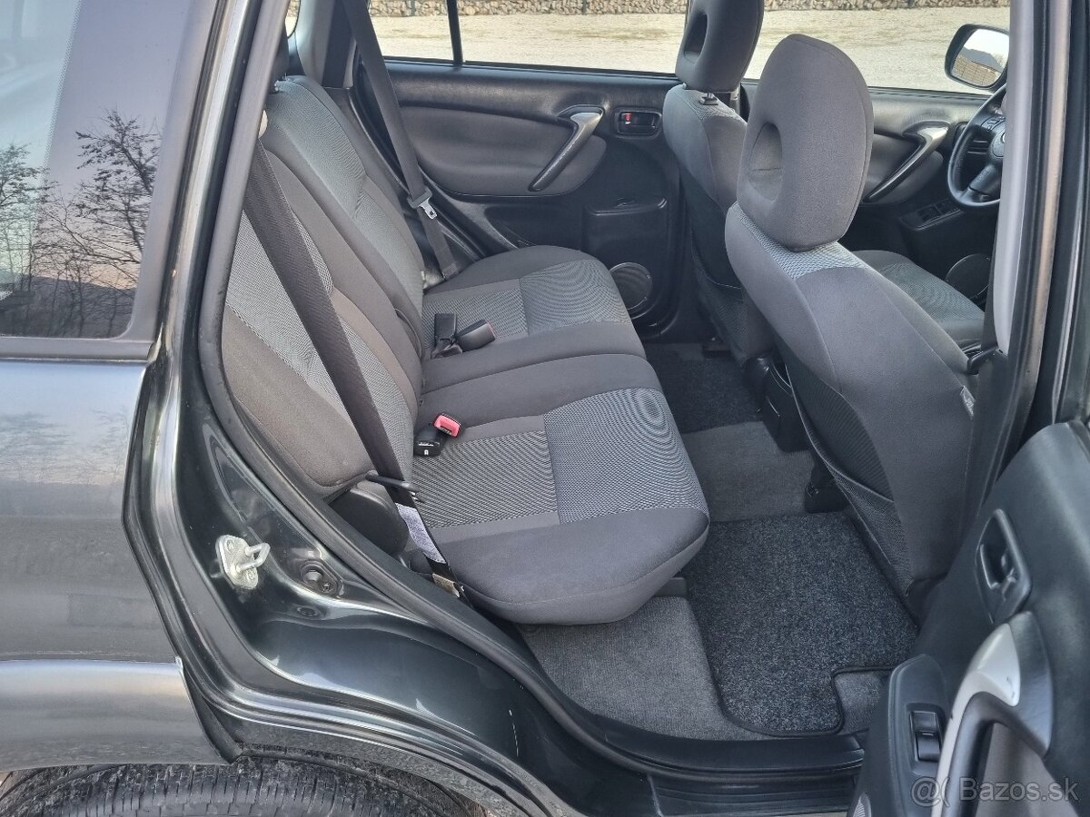 TOYOTA RAV4 2,0D4D 4X4 - 16