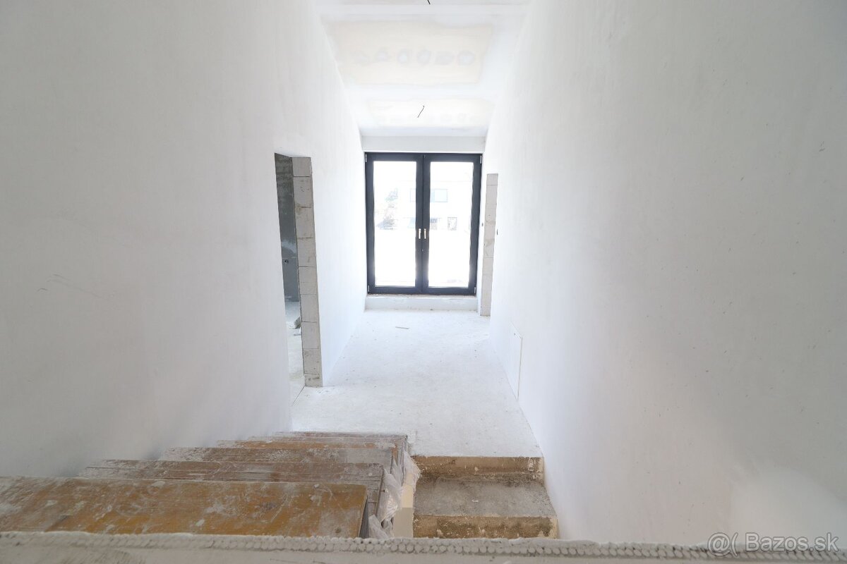 Ponúkame na predaj novostavbu - posledné 2 rodinné domy - S - 16