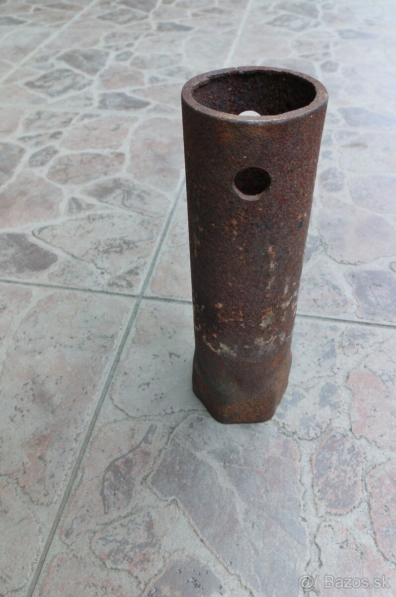 Rôzne staré retro náradie . - 16