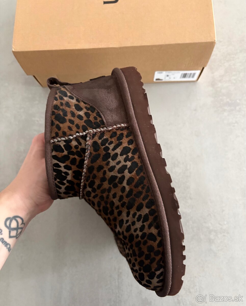 Ugg Classic ultra mini Caspian, pc 190€ - 16