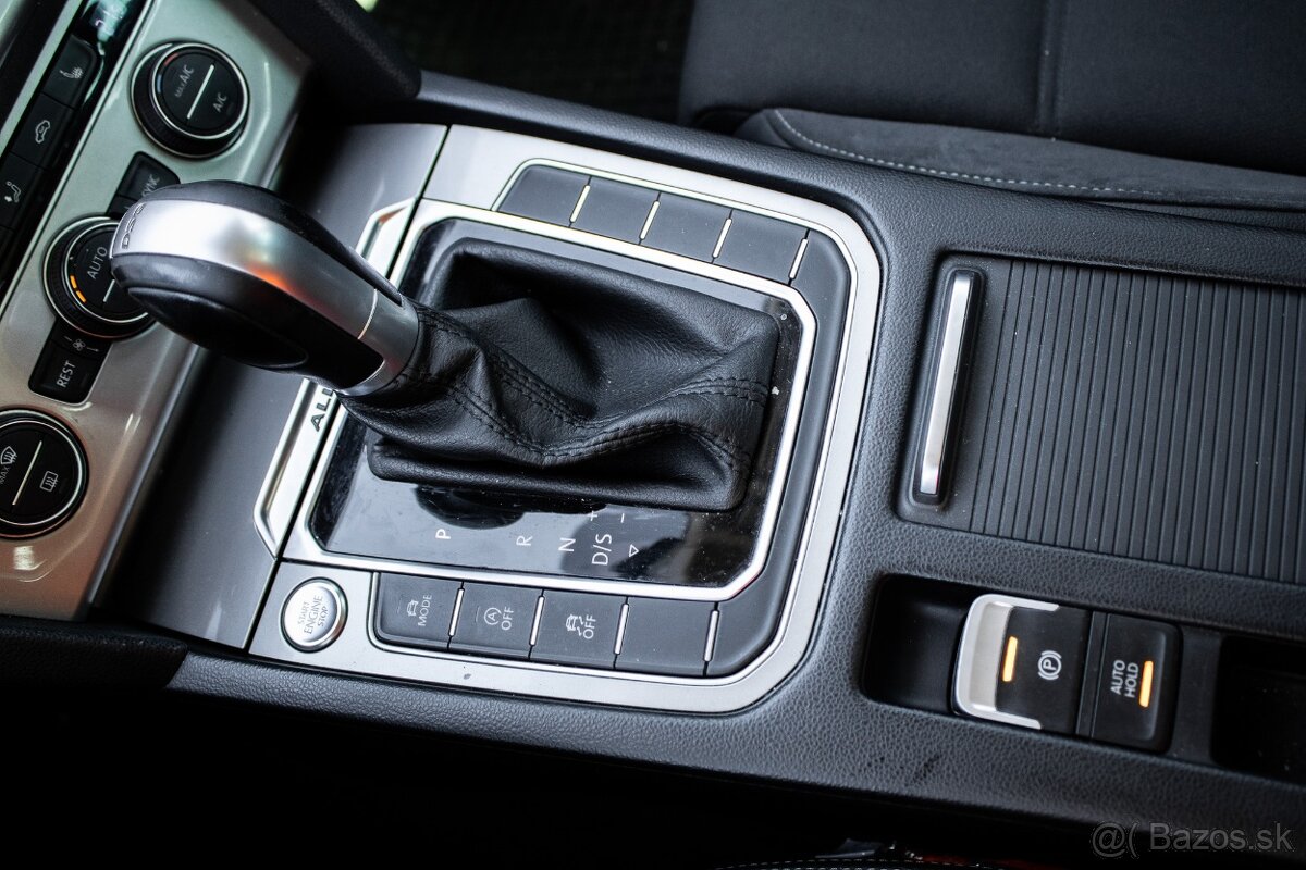 Volkswagen Passat Alltrack 2.0 TDI SCR 4Motion DSG, 2017 - 16