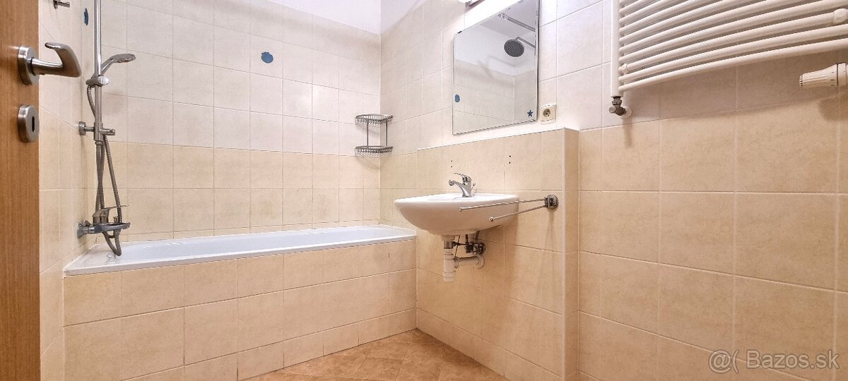 PEKNÝ KLIMATIZOVANÝ 2i. BYT 55 m2 S PARKOVANÍM V BRATISLAVE. - 16