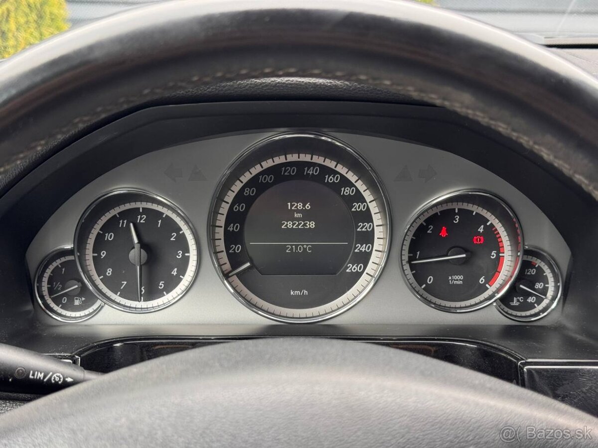 Mercedes-Benz E trieda 220 CDI - 16