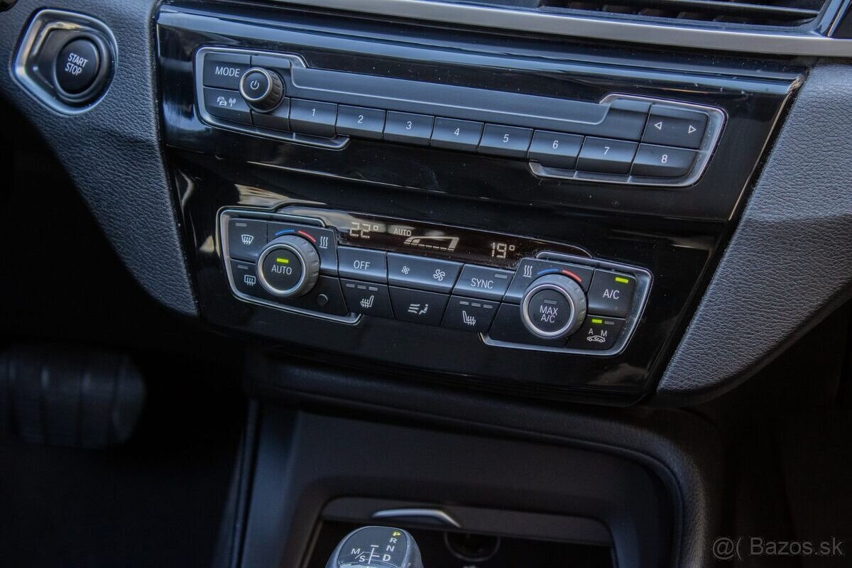 BMW X1 xDrive 25e / PANO / Head-UP / ACC - 16