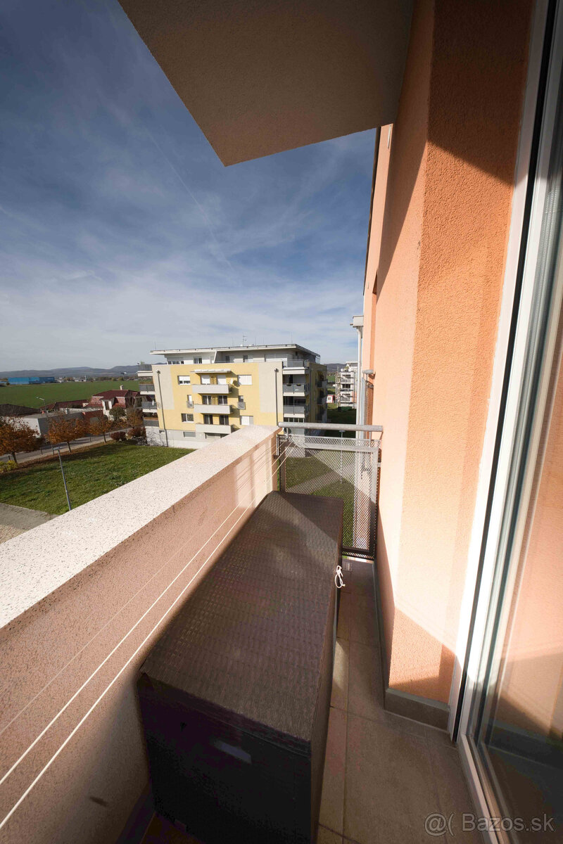 Na predaj 3-izbový byt s terasou Na Zongorke v Trenčíne - 16