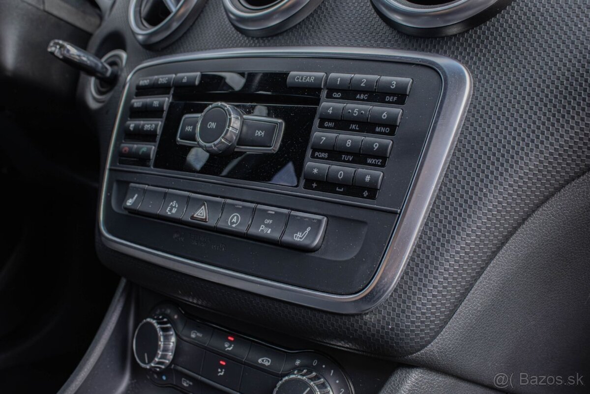 Mercedes-Benz A180 1.6 2015 - 16