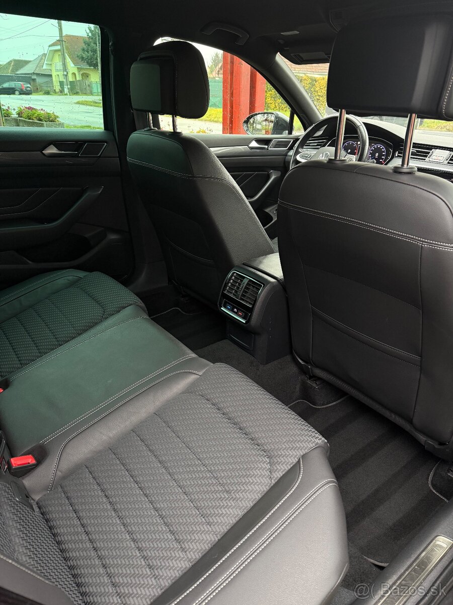 VW Passat R-line 2021 2.0TDi Dsg 110kw VIRTUAL/WEBASTO - 16