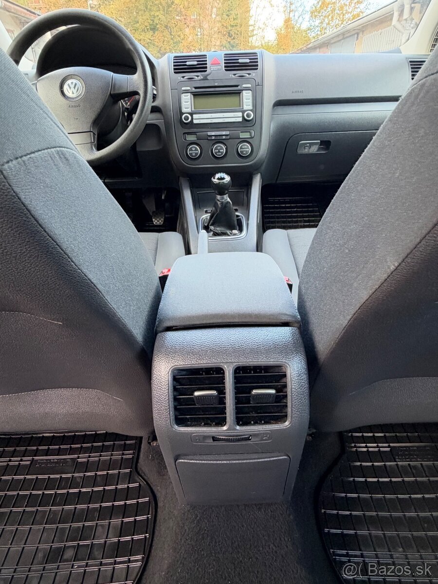 Volkswagen Golf 5 1.6 MPi Benzín,2009 - 16