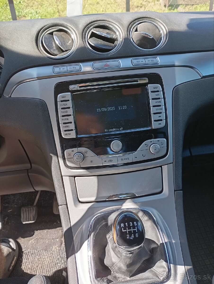 Predám Ford Galaxy - 16