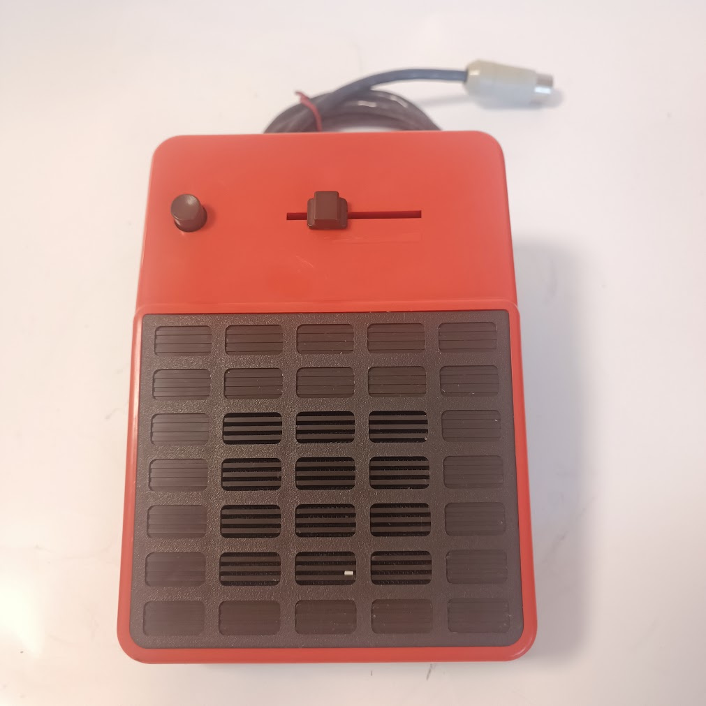 Predám 16 modelov retro telefóny od 60-tých rokov. - 16