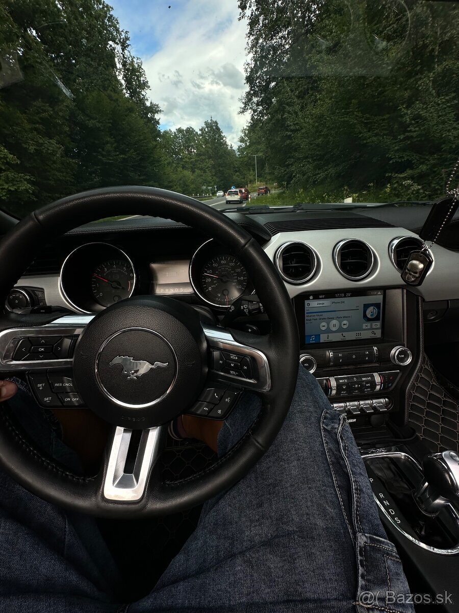 Ford Mustang cabrio 2.3 Ecoboost Automat,Kamera,Nové pneu - 16