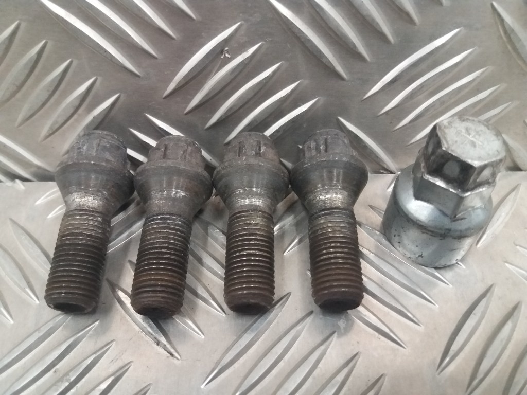 DIELY - ŠKODA FABIA 1 1.2HTP - 16