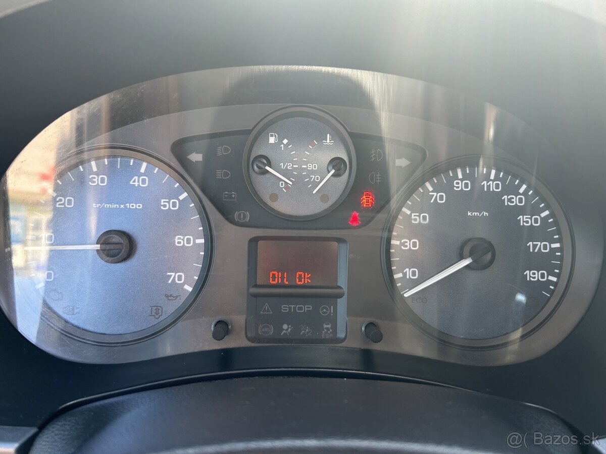 ✅Peugeot Partner Tepee 1.6 HDi Active, 1. Majiteľ, 7 miestne - 16