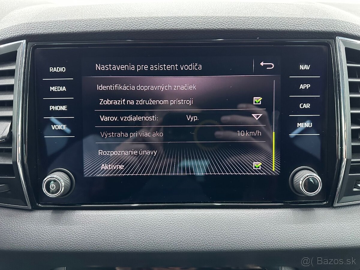 Škoda Karoq virtual 2.0 TDI SCR Style 4x4 - 16