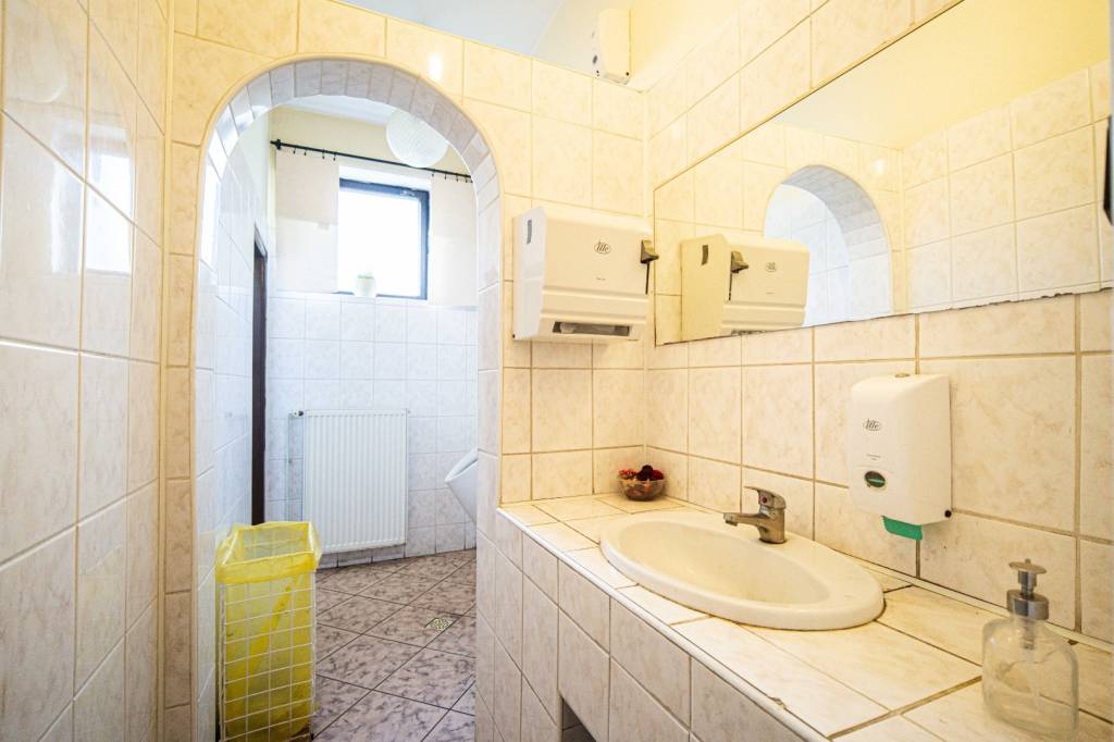 TOREA - PRENÁJOM OBJEKTU REŠTAURÁCIE - VINOSADY, OKRES PEZIN - 16