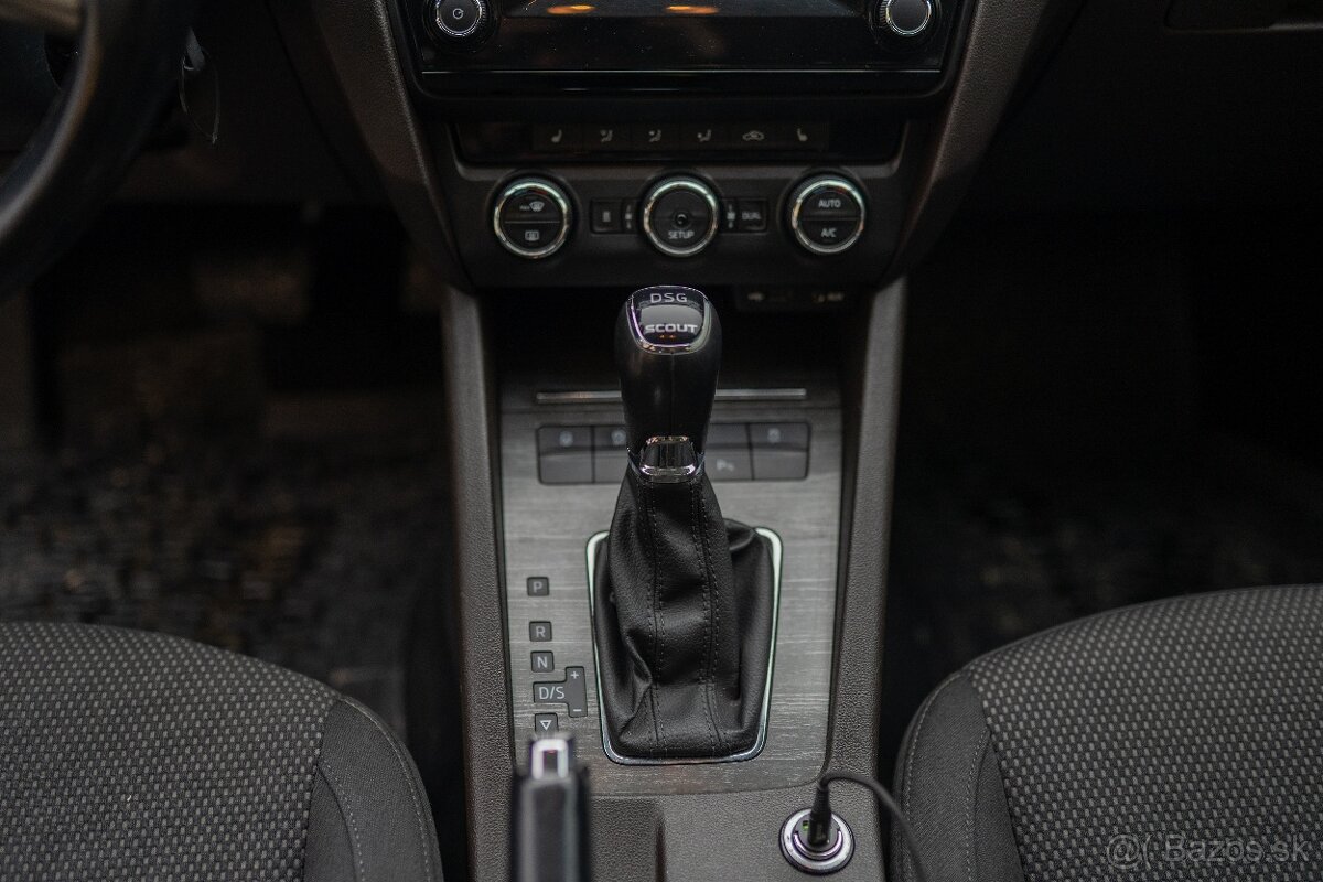 Škoda octavia 3 scout 4x4 2.0 TDi - 16