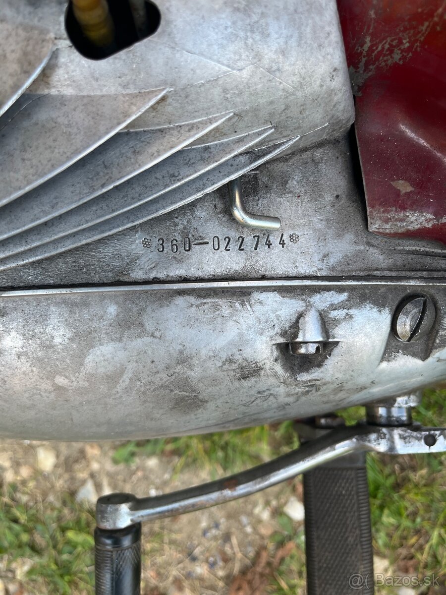 Predam Jawa 350/360 panelka r.v 1965 - 16