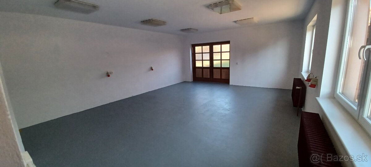 Prenájom 3- izbový rodinný dom s priestorom pre podnikanie - 16