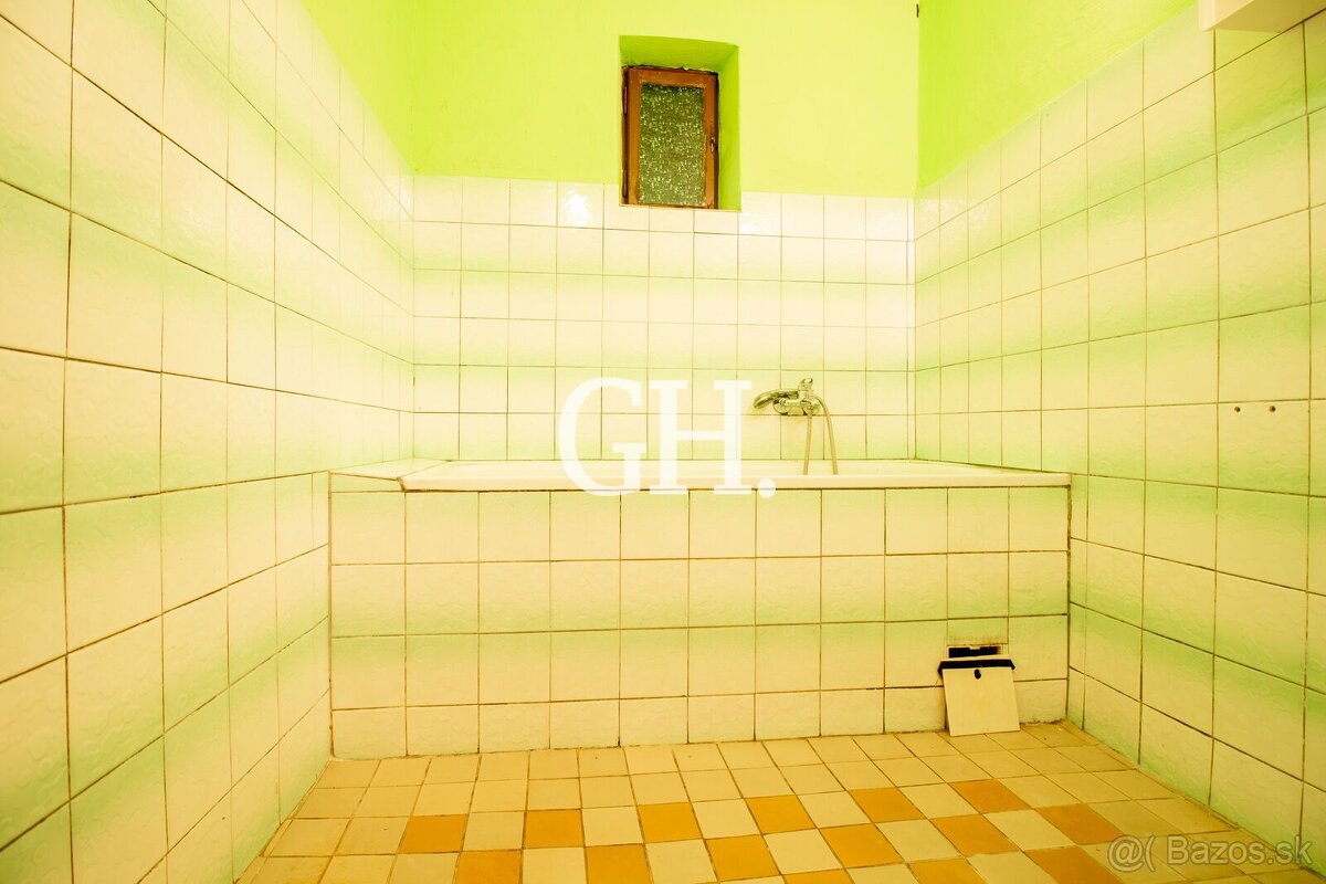 Menší 2-izbový rodinný domček v obci Dubovec, okres Rimavská - 16