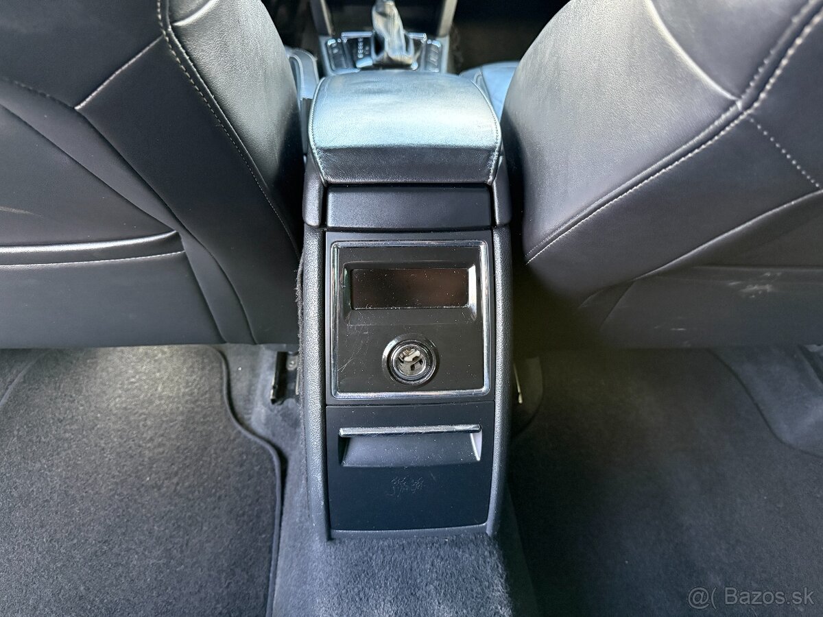 Škoda Superb Combi 2.0 TDI CR 170k Elegance DSG - 16