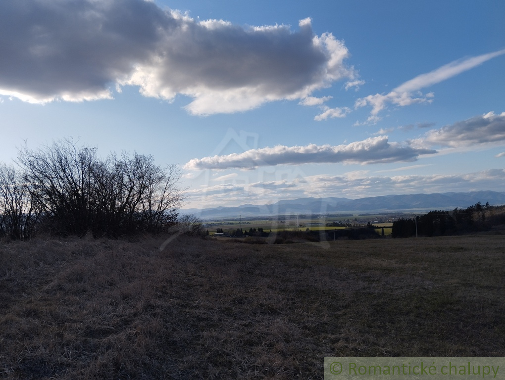 Rozľahlý pozemok so starším domom v Hornej Štubni (2714 m² - 16