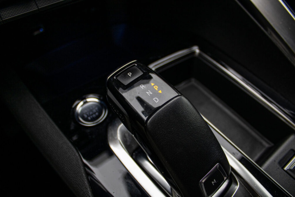 Peugeot 5008 1.2 PureTech 130 E6d-ISC Allure - ODPOČET DPH - 16